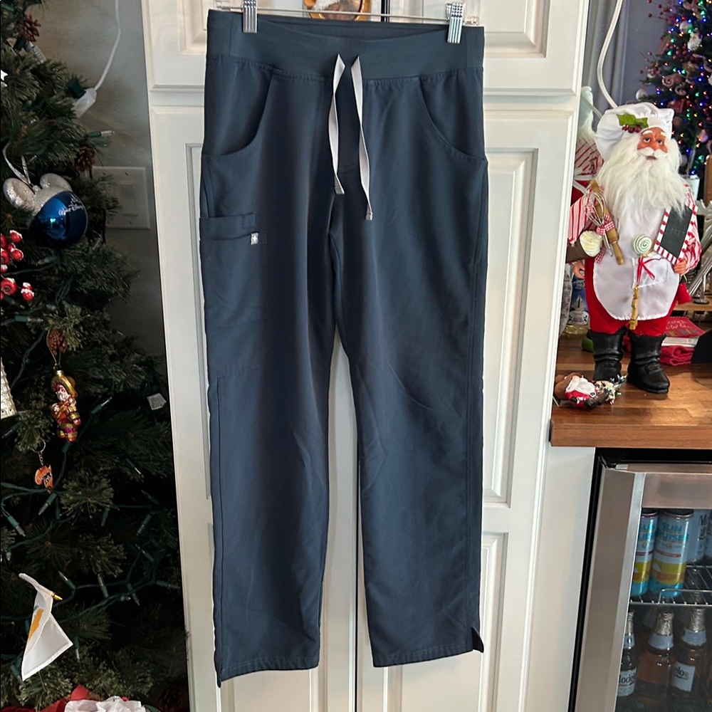 Women's XS Figs scrub pants navy blue
